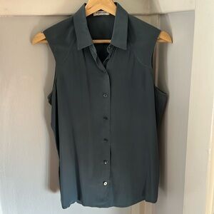 Everlane 100% silk sleeveless button-down